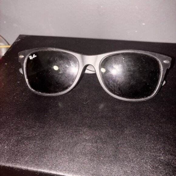 Ray-Ban Wayfarer Classic Matte Black Sunglasses - Picture 1 of 5